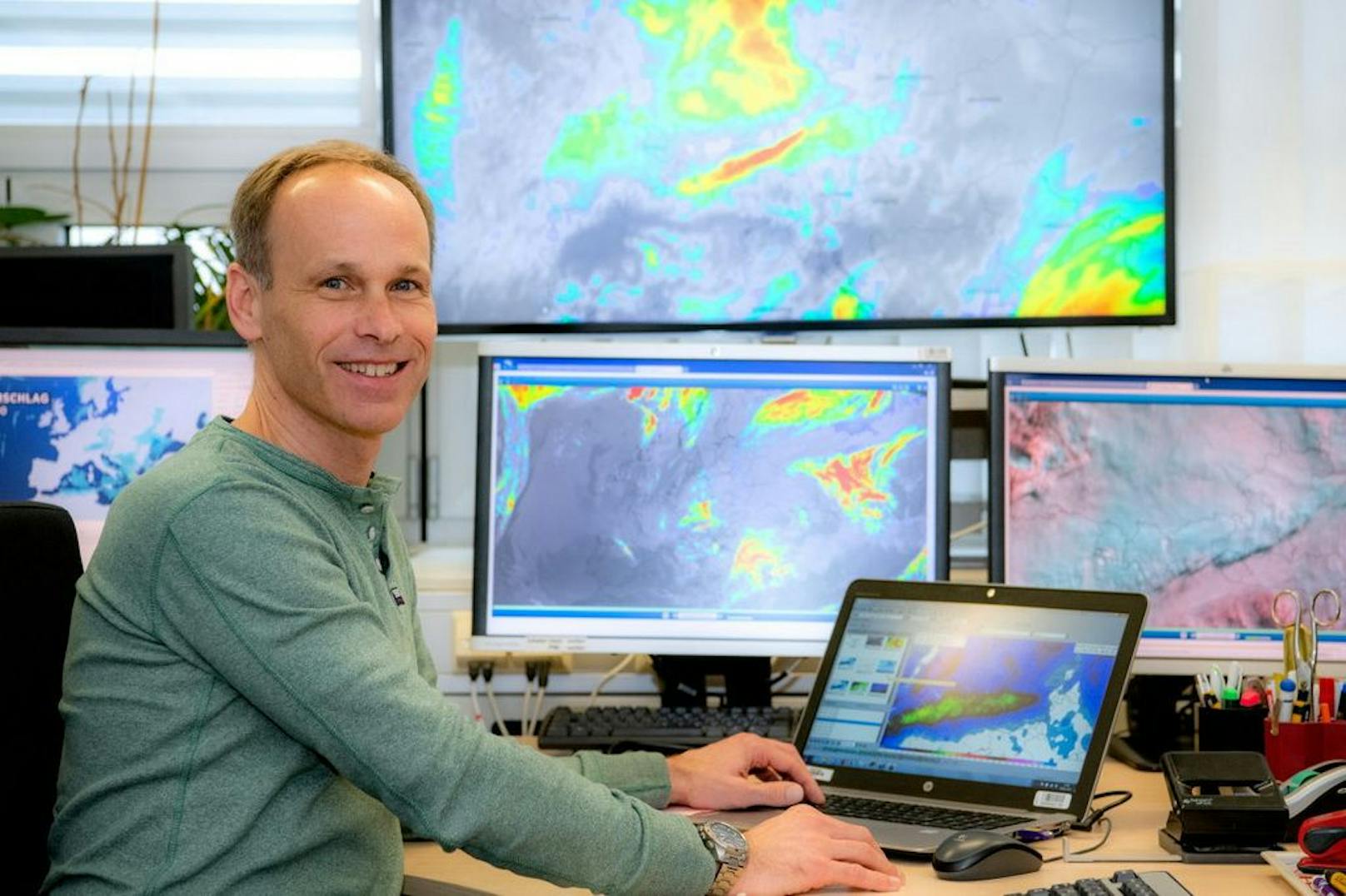 Marcus Wadsak ist Leiter der ORF-Wetter-Redaktion und Präsentator von "ZIB Magazin Klima" in ORF 1.