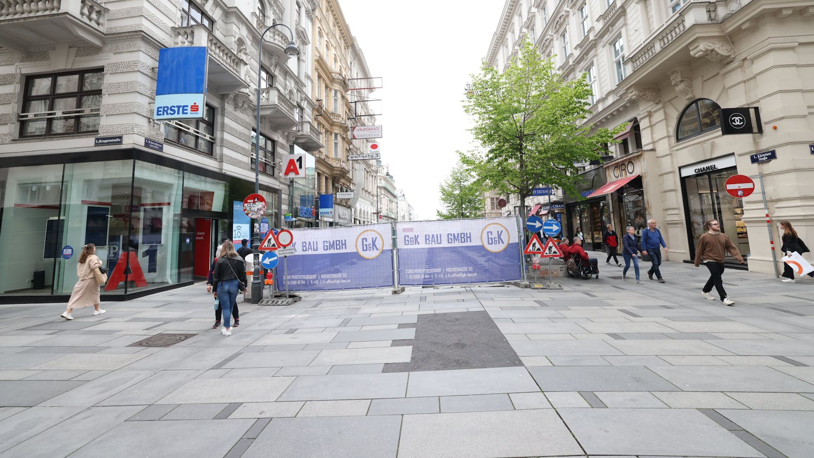 Kärntner Straße in Wien wird von Baustelle derzeit geteilt.&nbsp;