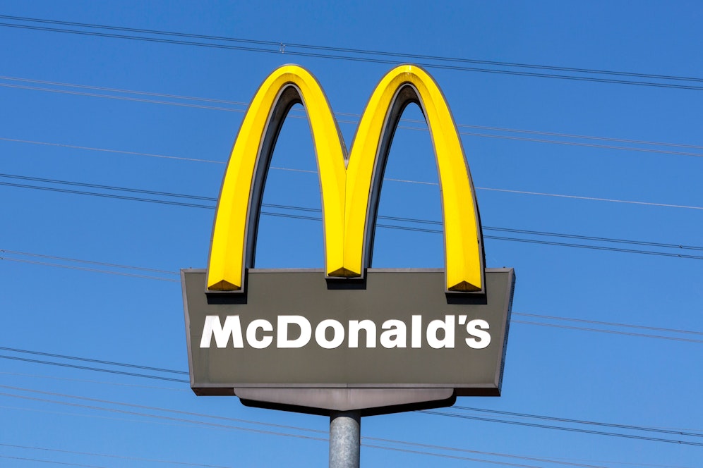 McDonalds Israel unterstützt die israelische Bevölkerung mit Essen. 