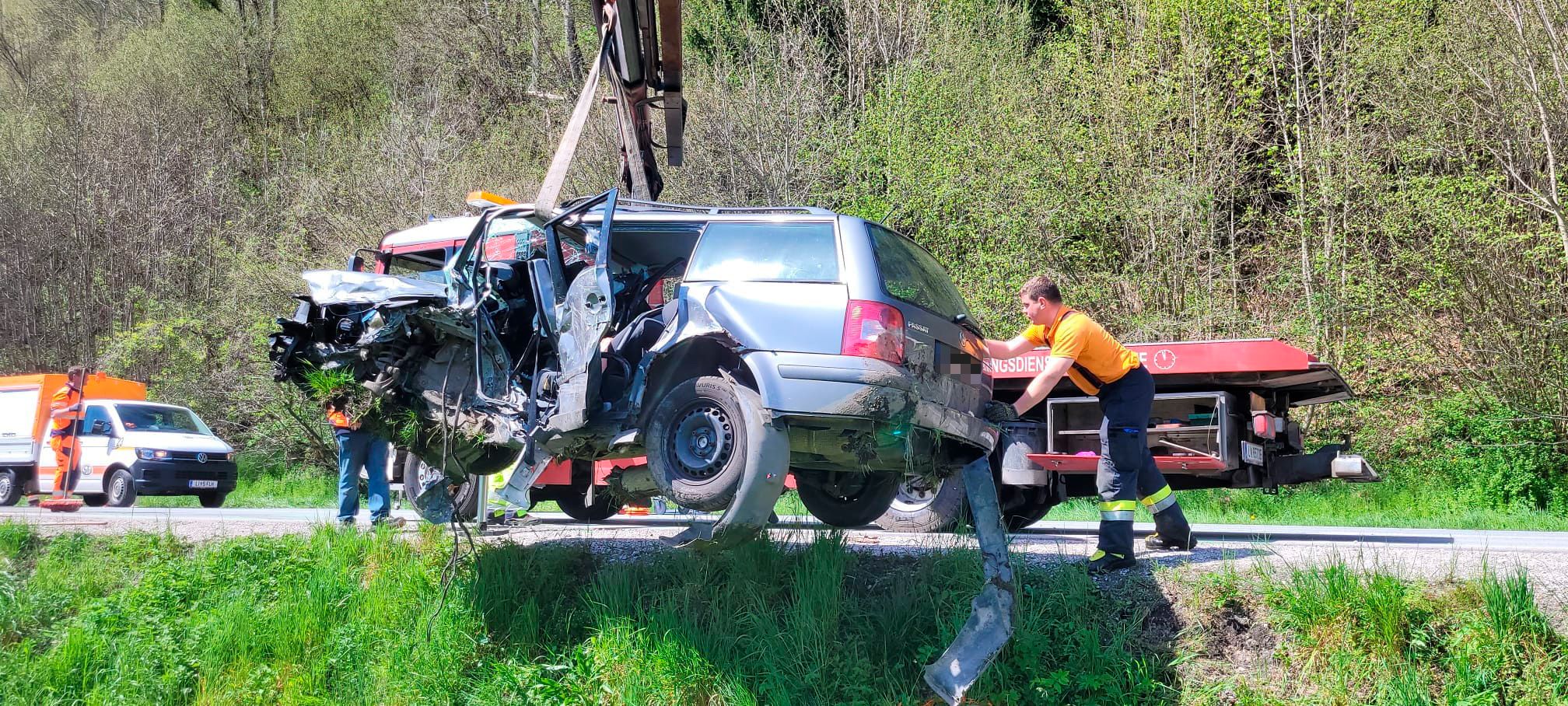 Auf der B320 bei Stainach-Pürgg endete ein Überholmanöver am 4. Mai 2023 tödlich. Der entgegenkommende Lenker (49) hatte keine Chance.