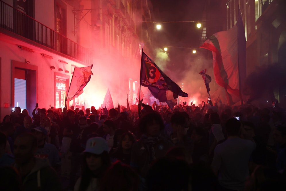 Bei den Meisterfeierlichkeiten von Napoli wurde ein Mann erschossen. 