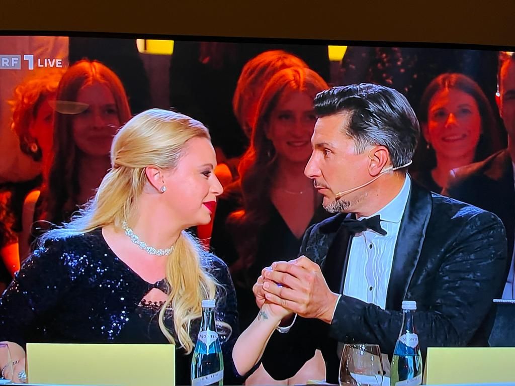 Gastjurorin Katharina Straßer nimmt kein Blatt vor den Mund.