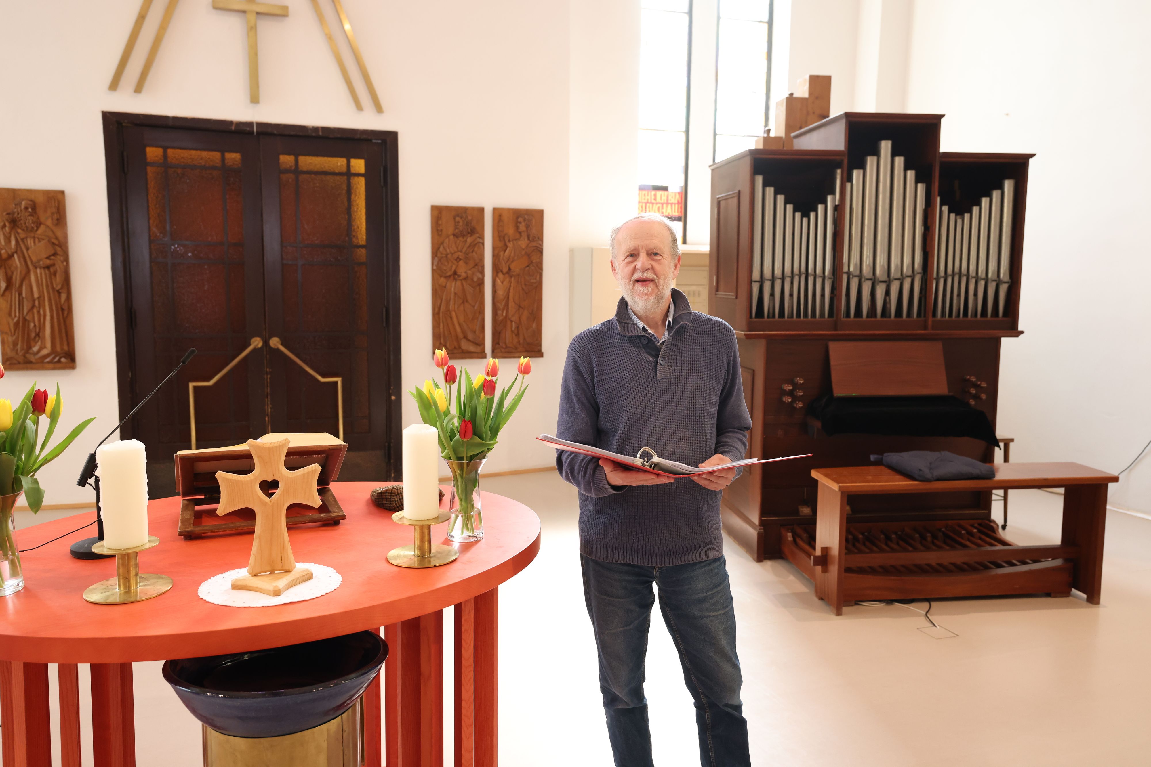 Andreas Berghöfer hat es sich zur Aufgabe gemacht, die Geschichten aus der Bibel den Wienern in ihrem Dialekt näherzubringen.