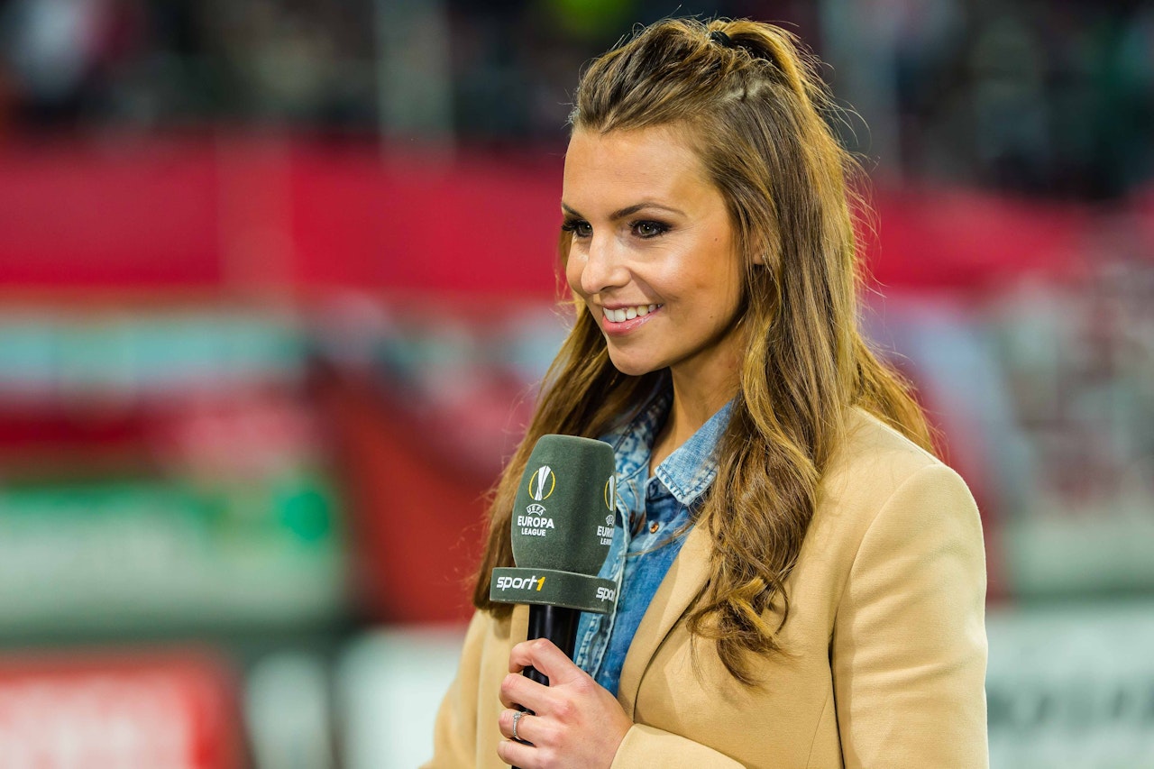 Heute.at - TV-Lady (34) zeigt sich für ihre Fans oben ohne