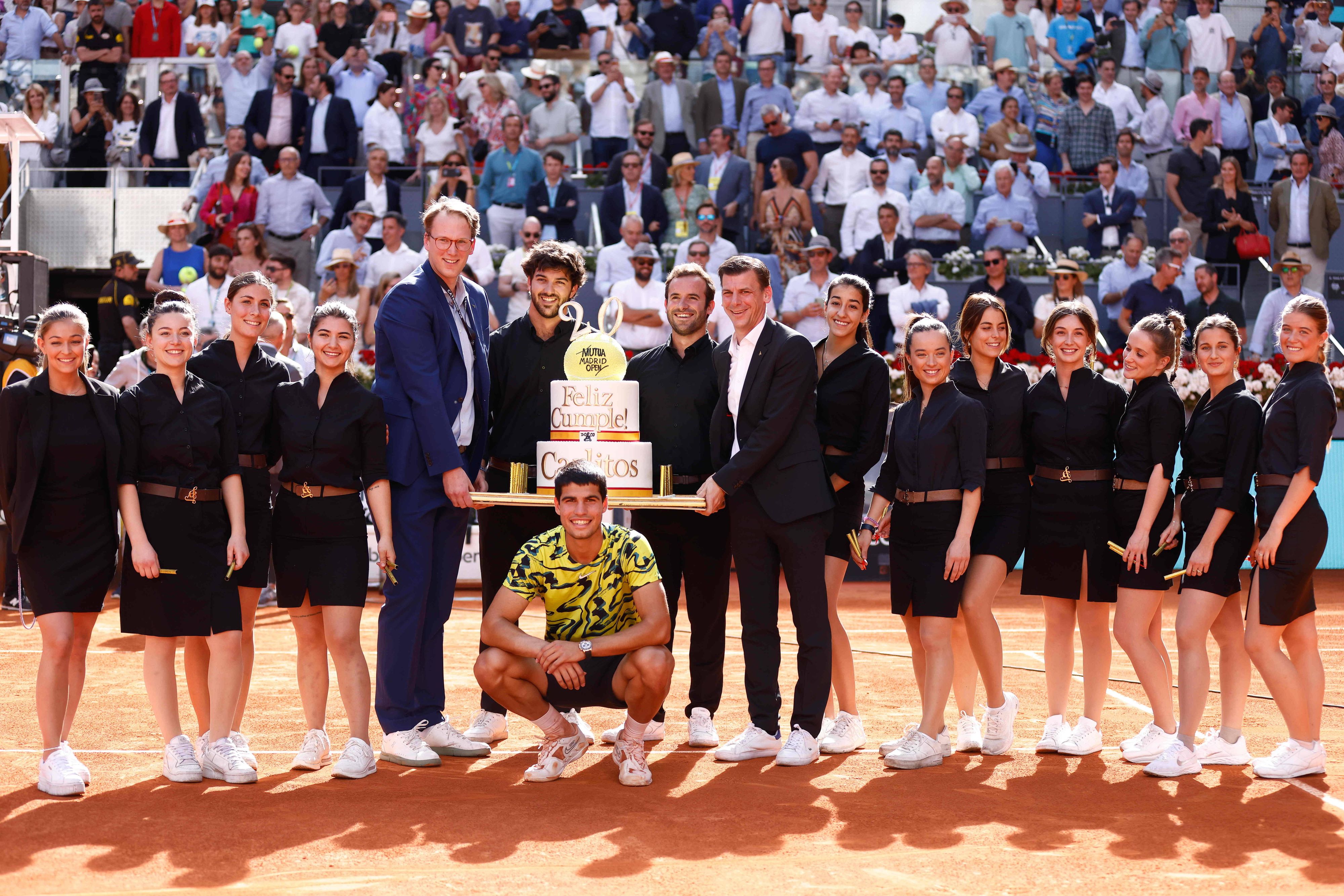 Carlos Alcaraz mit seiner Geburtstagstorte