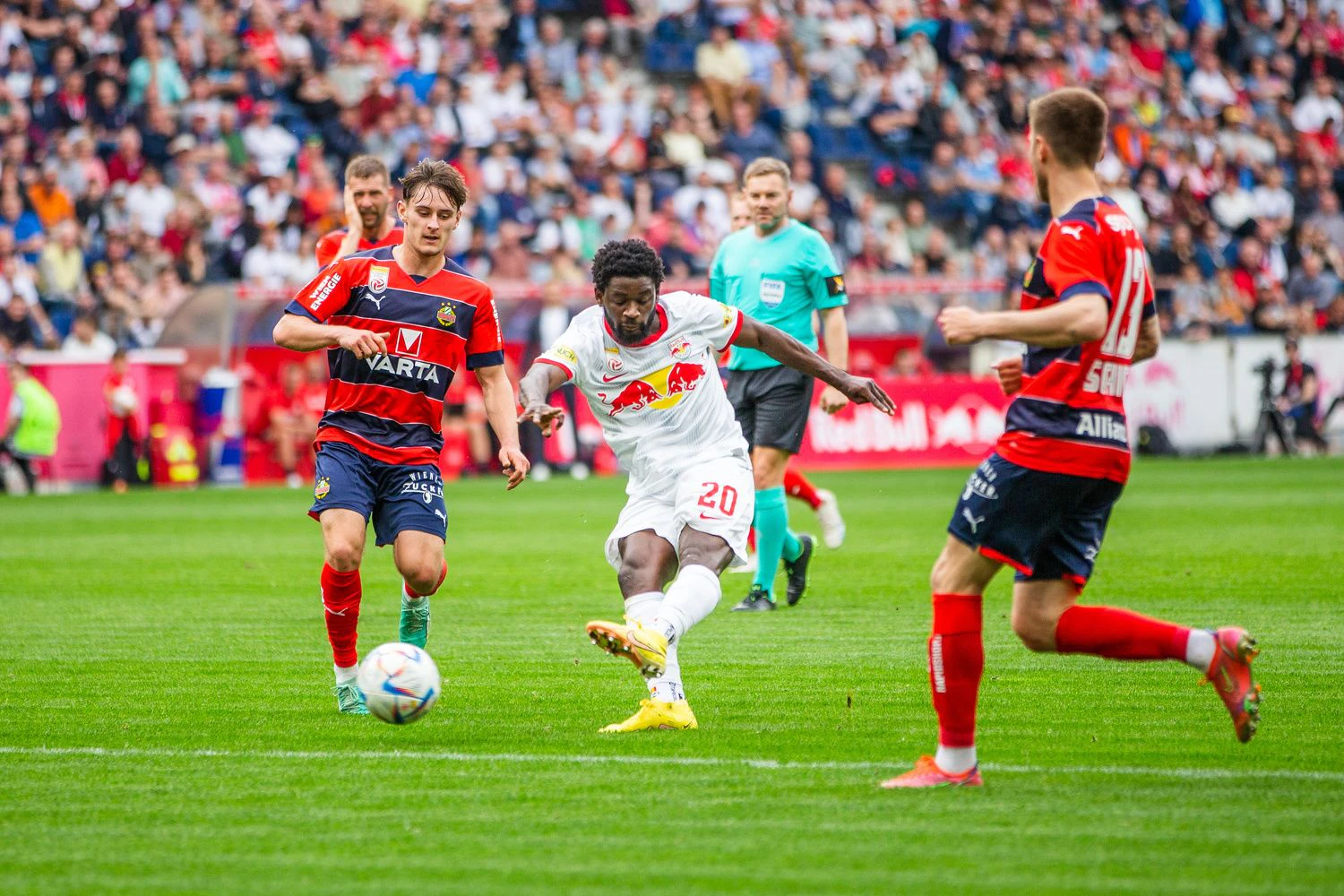 Koita schießt Salzburg gegen Rapid in Führung.
