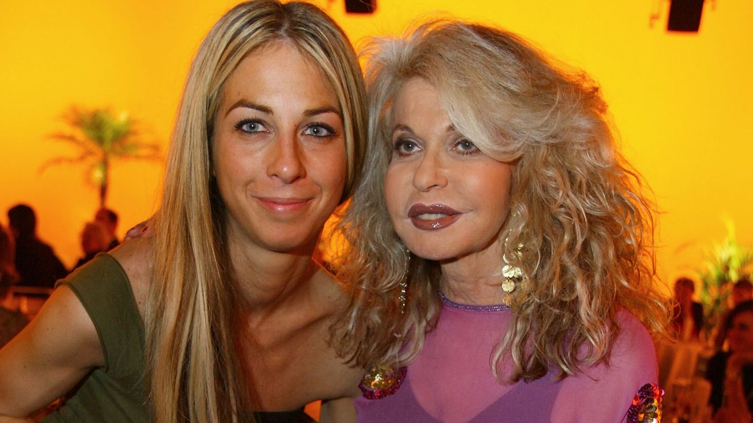 Yvonne Rueff und Jeannine Schiller (v.l.) kennen sich seit über 15 Jahren. Nach der Erkrankung Schillers übernimmt Rueff ihre Charity-Agenden in österreich.