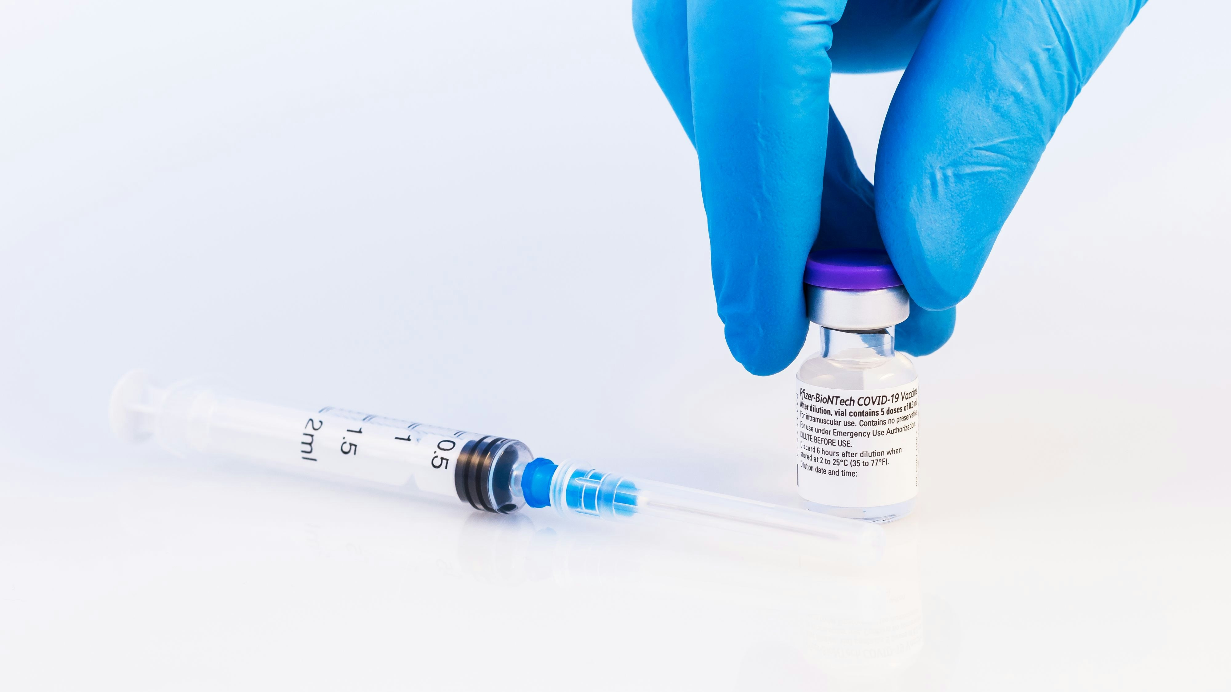 Millionen Corona-Impfdosen verfallen in Österreich.