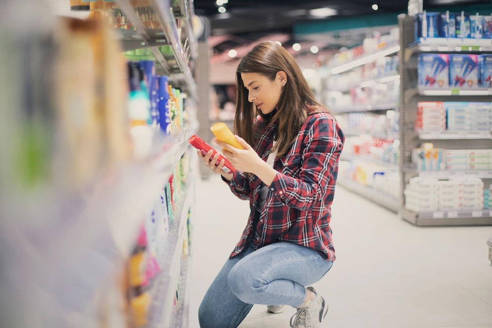 Die AK hat Lebensmittel und Drogerieprodukte unter die Lupe genommen – mit erschreckenden Ergebnissen. (Symbolbild)