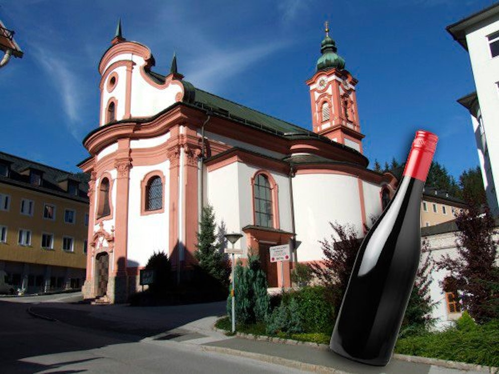 Die Pfarrkirche Schwarzach im Pongau (Sbg.) wurde am Montag mit Wein besudelt.