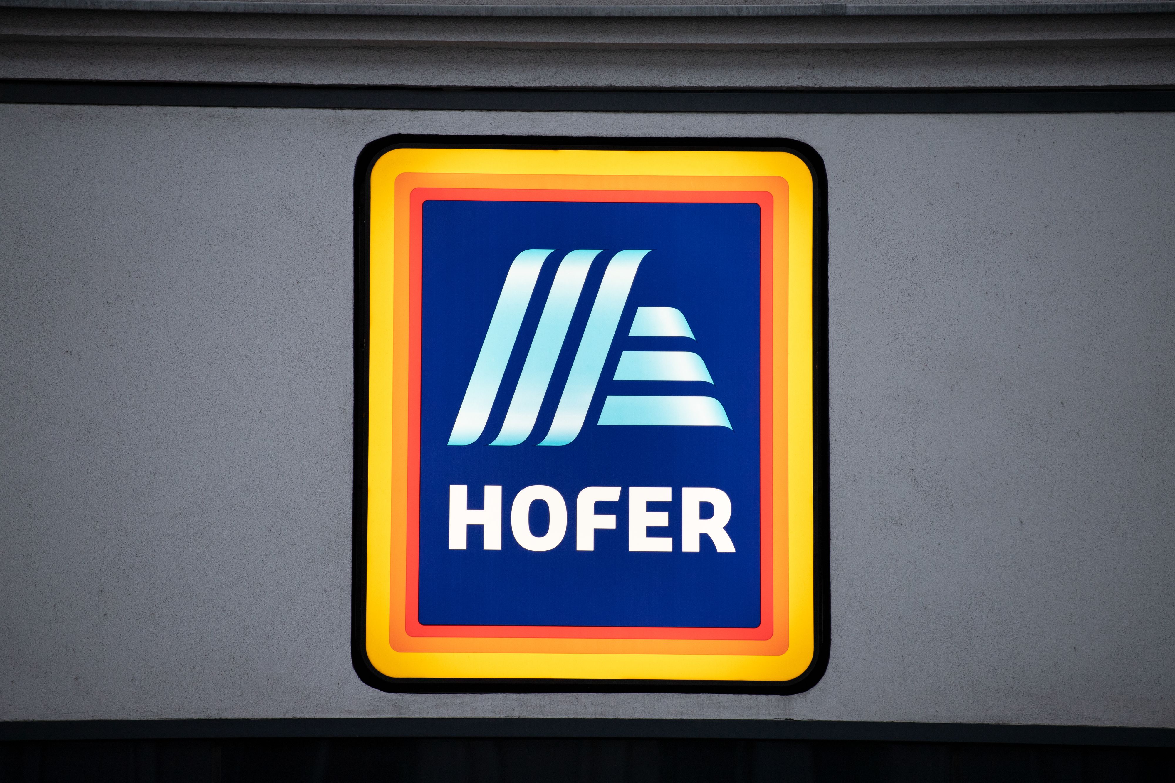 Der Diskonter Hofer senkt die Preise auf mehrere Milchprodukte. 