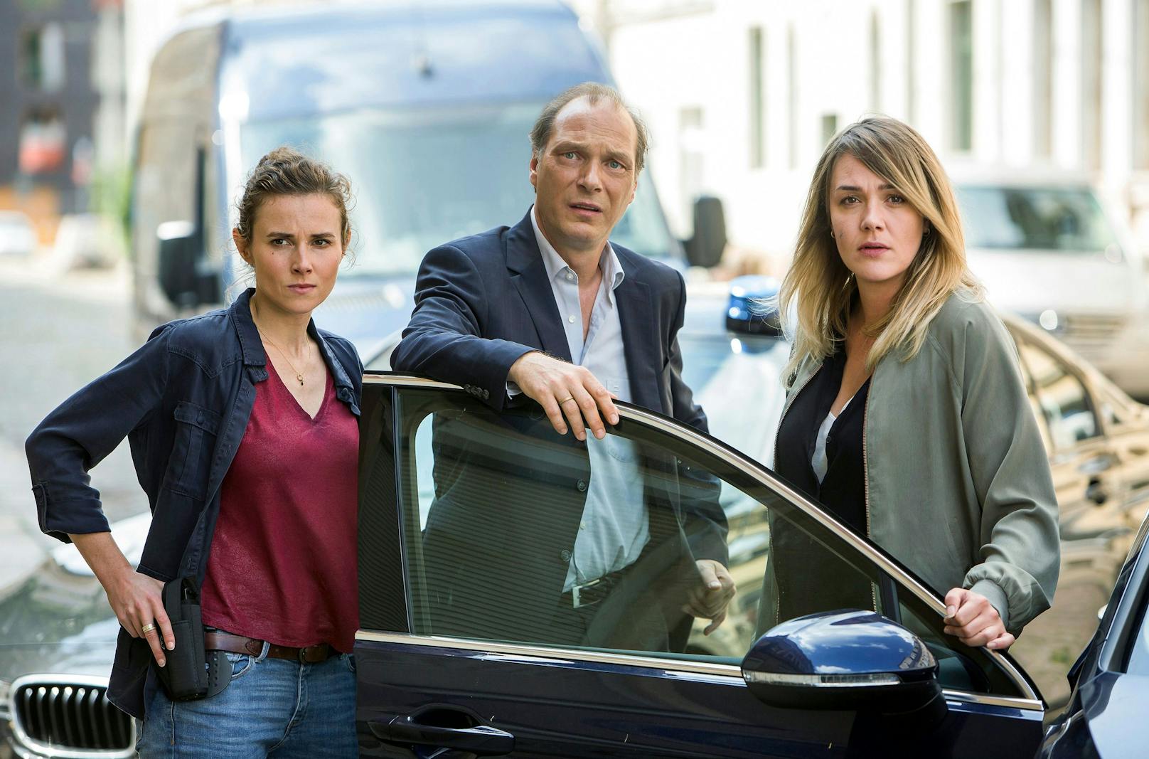 Tatort "Deja Vu" mit Karin Hanczewski, Peter Schnabel  (Martin Brambach) und Henni Sieland (Alwara Höfels)