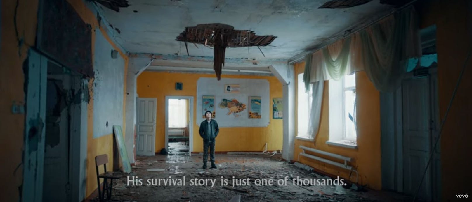 Die Eindrücke aus dem Imagine Dragons Ukraine-Video zu "Crushed" zum Durchklicken.