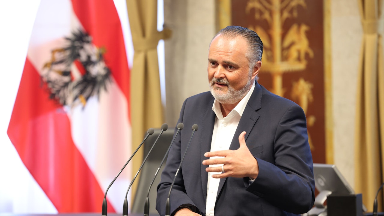 Heute.at - Stur: Doskozil rüffelt Regierung wegen Sprit-Steuer