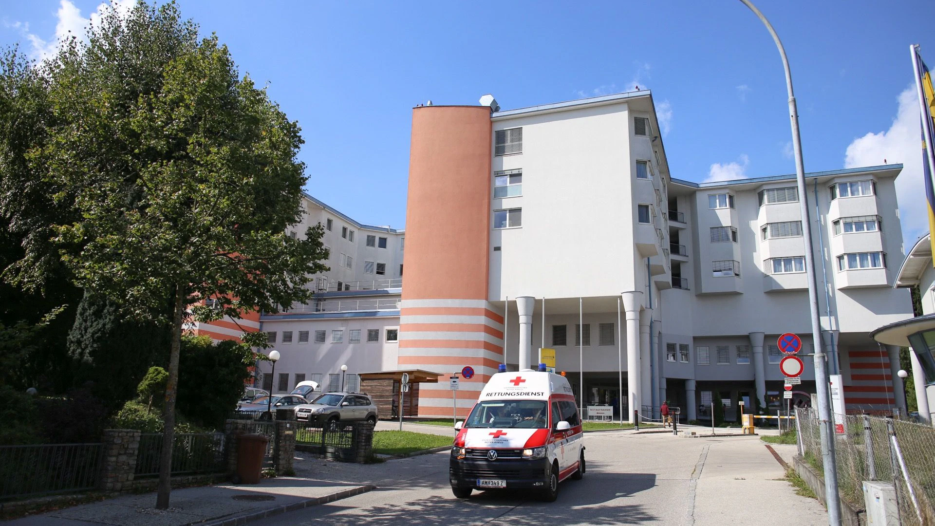 Der Verletzte wurde ins Spital nach Amstetten gebracht.