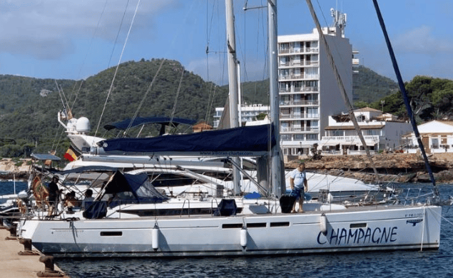 Da war noch alles gut. Die Segeljacht 