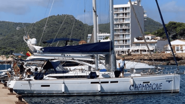 Segeljacht von Orcas  versenkt