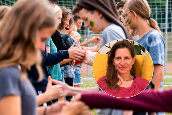 Psychologin Judith Raunig (r.) leitet die Feriencamps "Wunderwege" für Geschwister von schwerkranken Kindern.