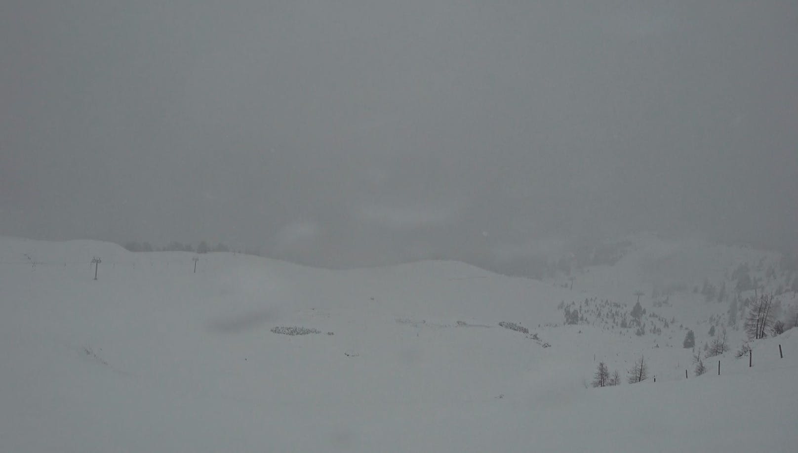 Die Eisheiligen brachten am Donnerstag Neuschnee und Minus-Grade auf die Turracher Höhe (Kärnten).