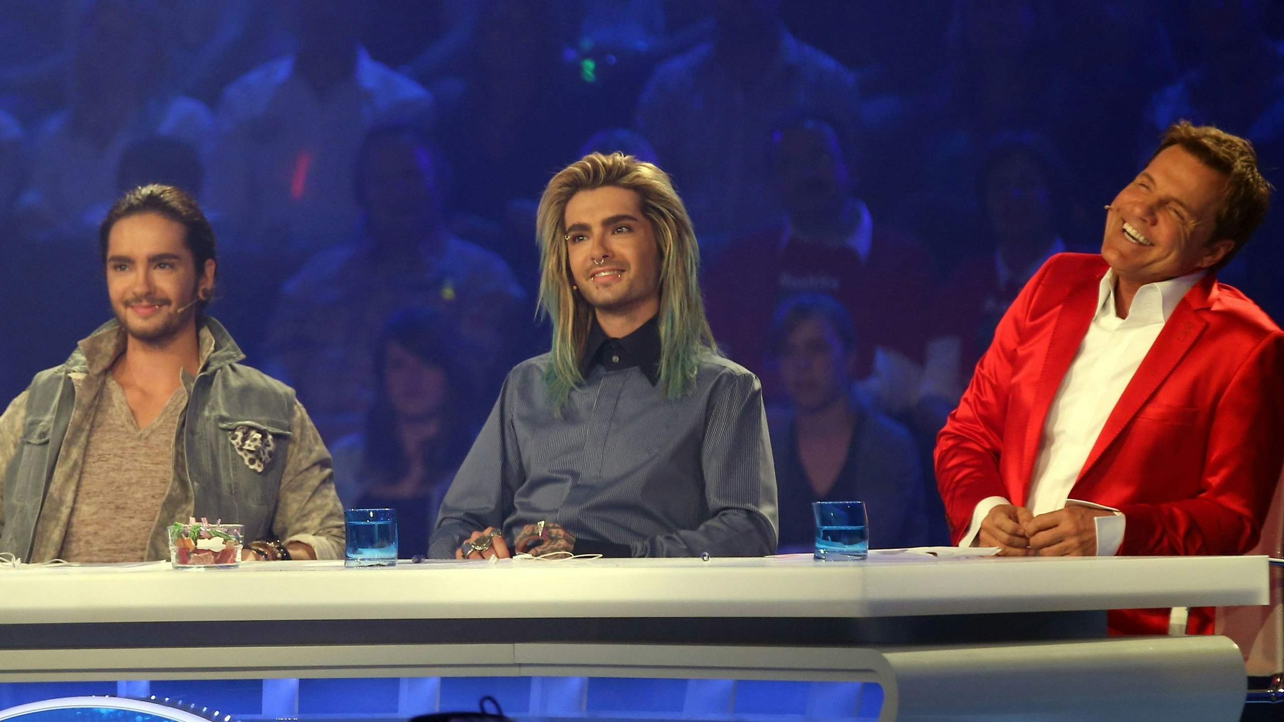 Waren sie hier schon zerstritten? Die Kaulitz-Zwillinge in der DSDS-Jury im Jahr 2012.