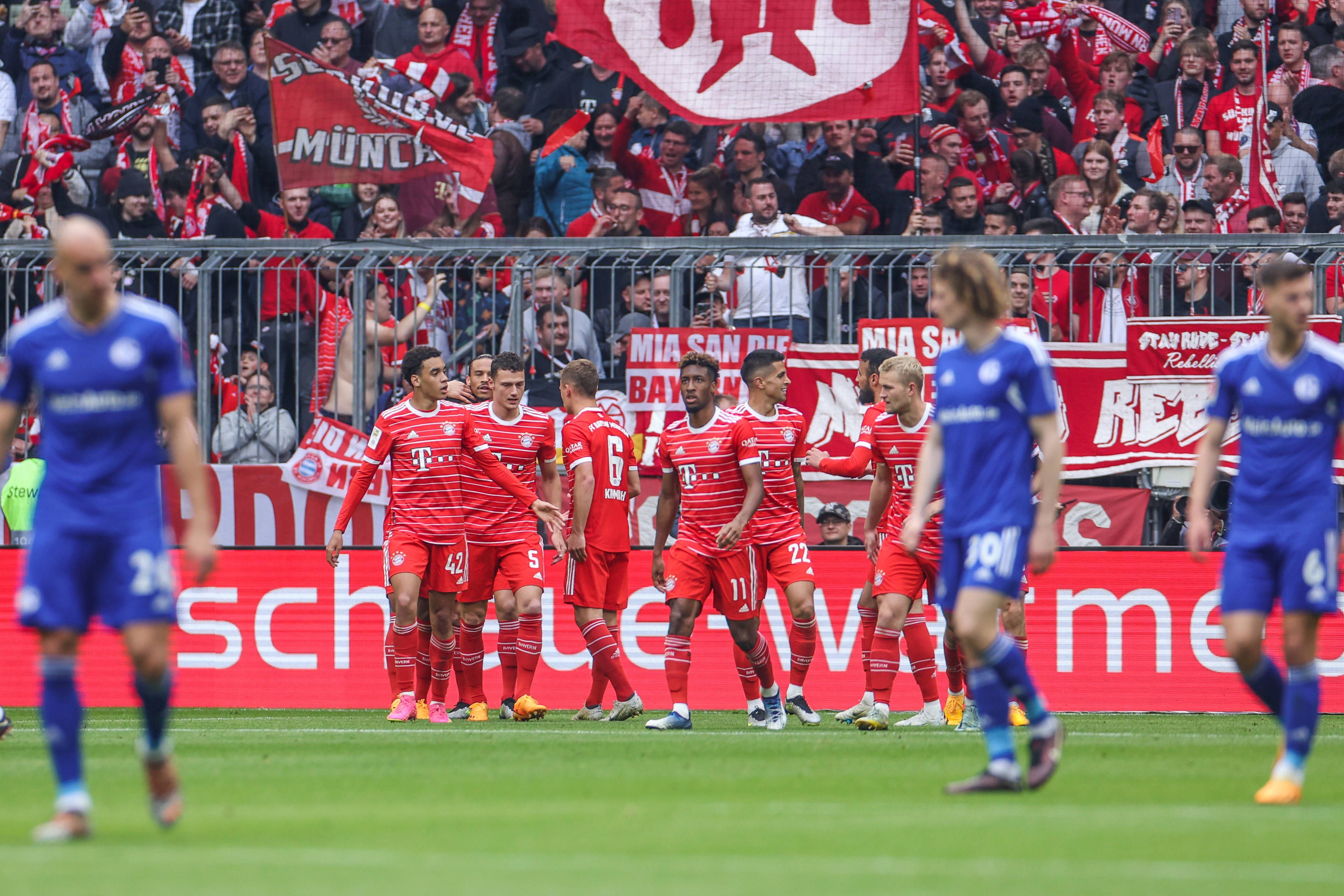 Die Bayern jubeln im Titelkampf