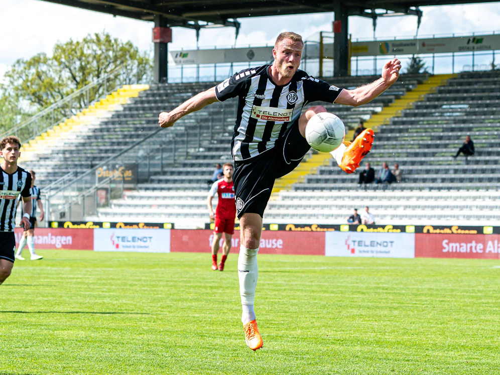 Steffen Kienle krachte gegen die Stange und verlor das Bewusstsein. 