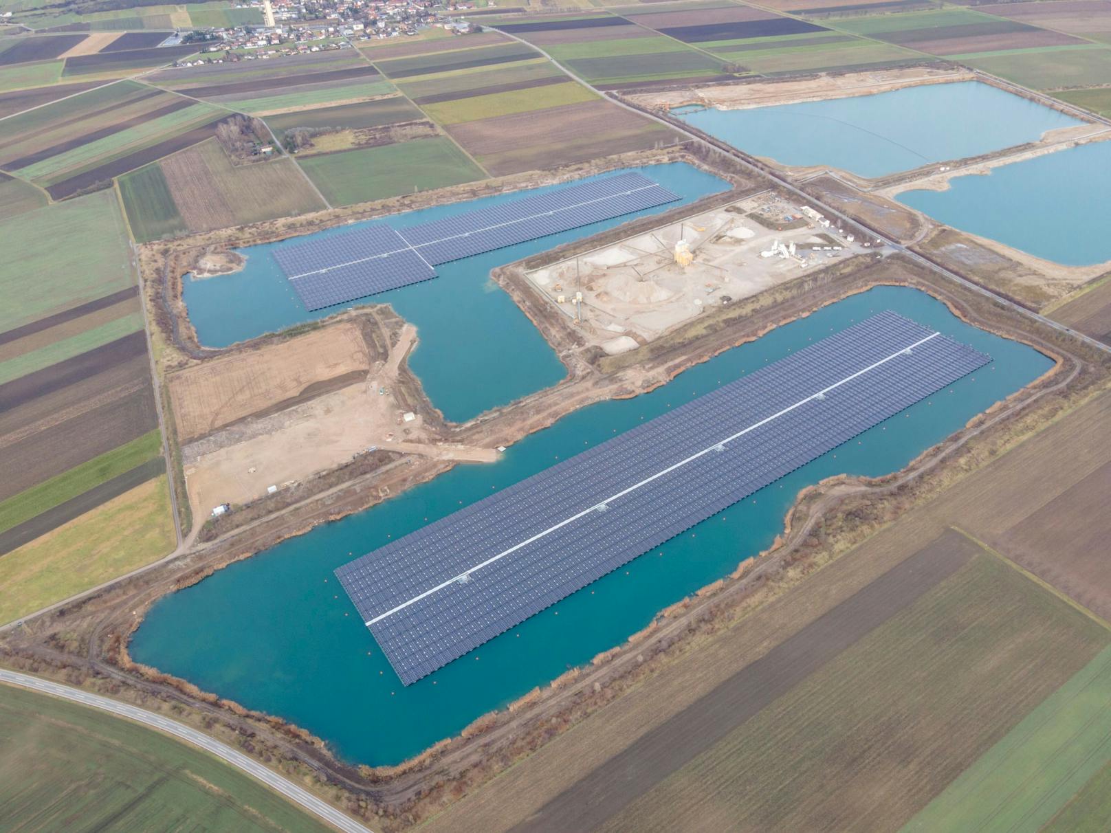 Die größte schwimmende PV-Anlage Mitteleuropas ist in Betrieb.