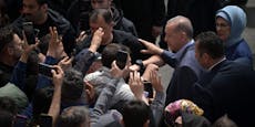 Erdogan droht Machtverlust – 601.000 Beamte im Einsatz