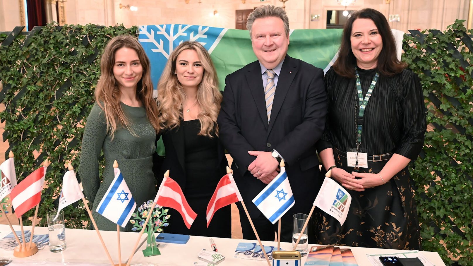 Wiens Bürgermeister Michael Ludwig (SPÖ) eröffnete die festliche Veranstaltung mit zahlreichen Ehrengästen zum 75. jährigen Bestehen Israels.