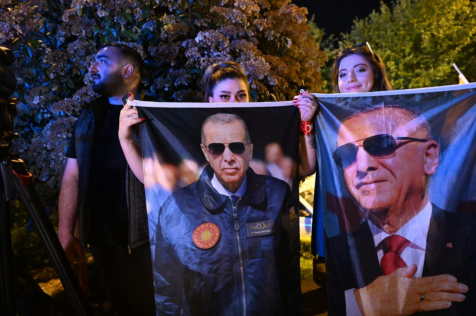 Das Rennen um das Präsidentenamt zwischen Amtsinhaber Erdogan und seinem Herausforderer Kilicdaroglu war knapp – und geht wohl in eine zweite Runde. Für Erdogan ist das Ergebnis ein Rückschlag. Aber auch die Opposition blieb unter ihren Erwartungen.