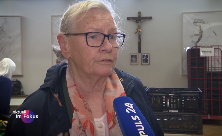 Mindestpensionistin: "Steh' da und muss betteln"