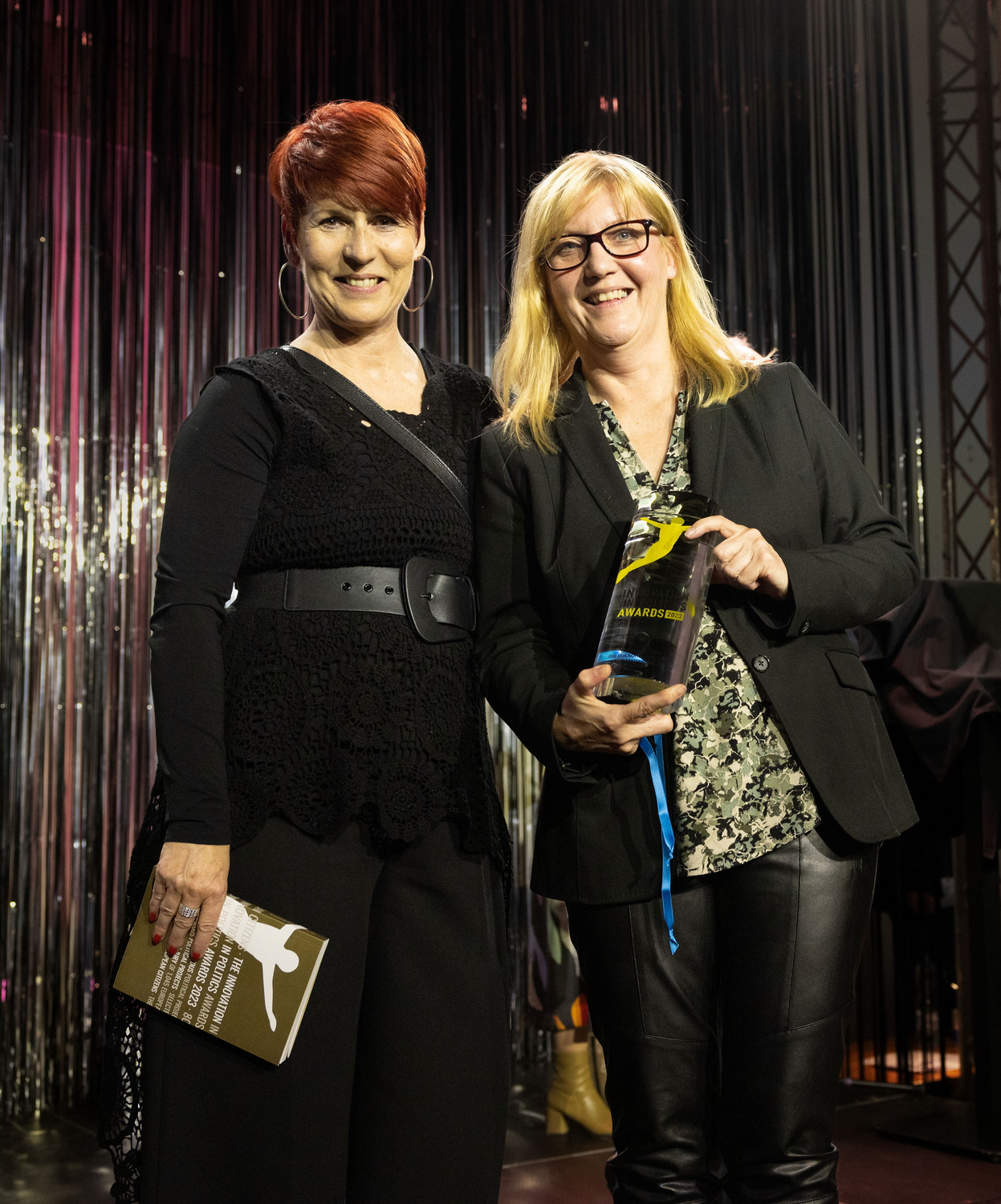 Die Gewinner aus Österreich: Eva Wienerroither, Leiterin AMS Schwechat und Sandra Kern, Leiterin der Steuerungsgruppe des MAGMA-Projektes, stellvertretende Geschäftsführerin des AMS Niederösterreich.