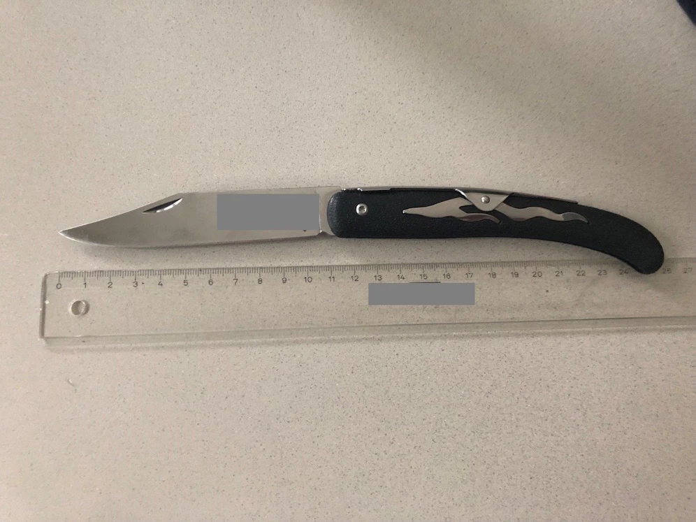 Mit diesem Messer soll der 20-Jährige seinen Kontrahenten verletzt haben. 