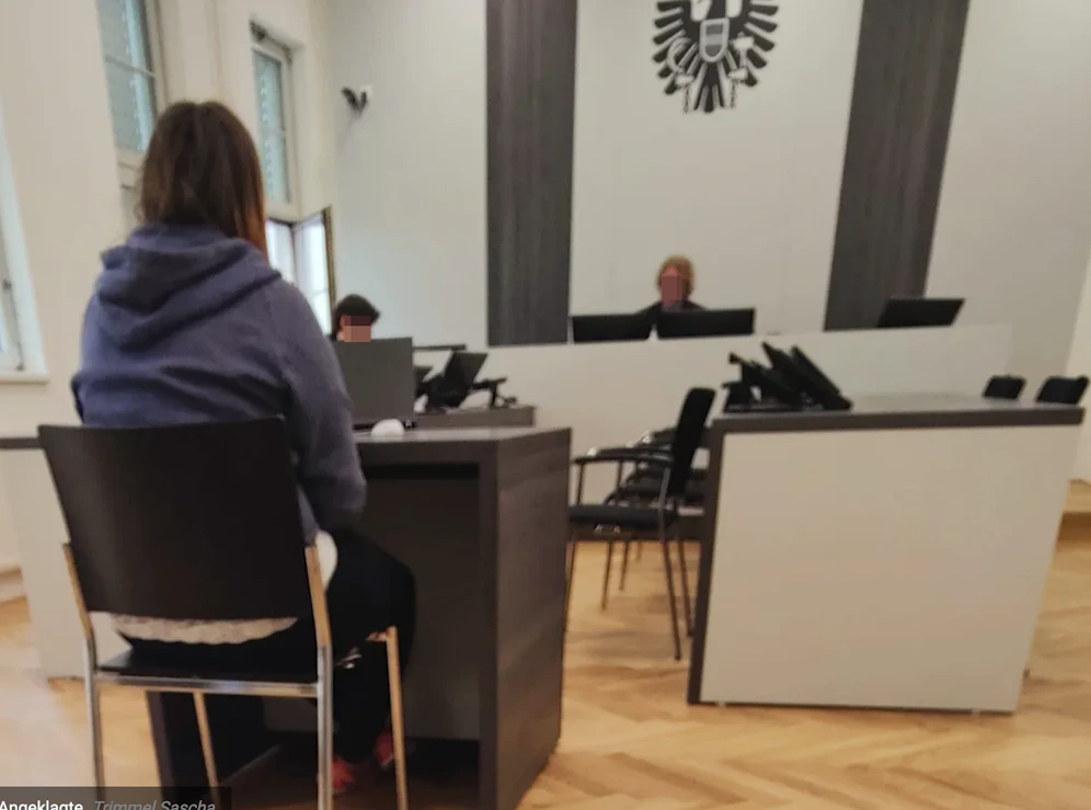 Die junge Mutter vor Gericht.