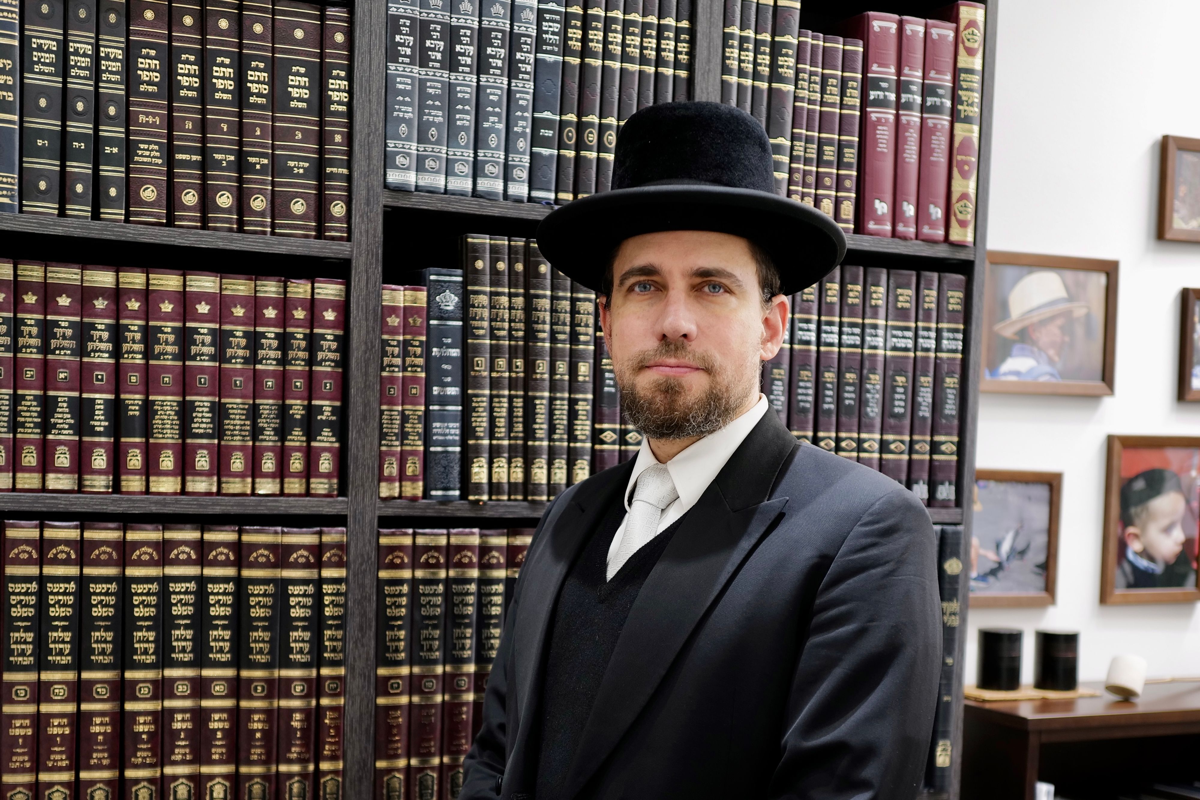 Der Wiener Gemeinderabbiner Schlomo Hofmeister saß ebenfalls im ÖBB-Zug, in dem die Hitler-Rede abgespielt wurde. 