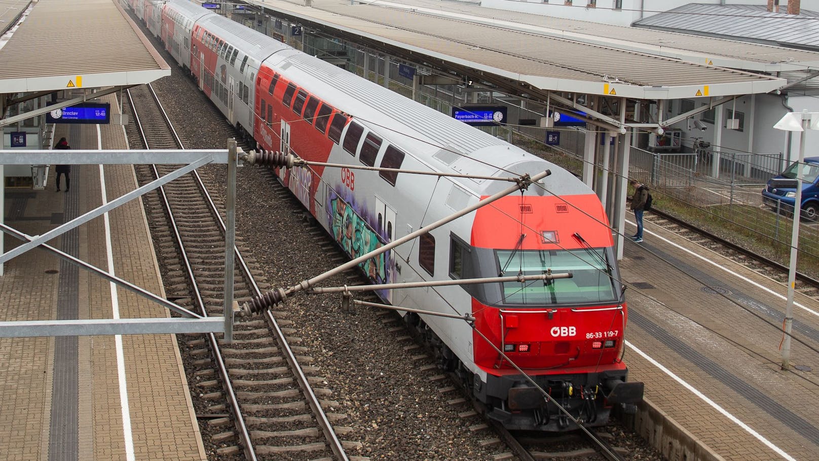 Trotz der Absage des Bahnstreiks in Deutschland kommt es für Bahnreisende in Österreich und Deutschland zu Einschränkungen.