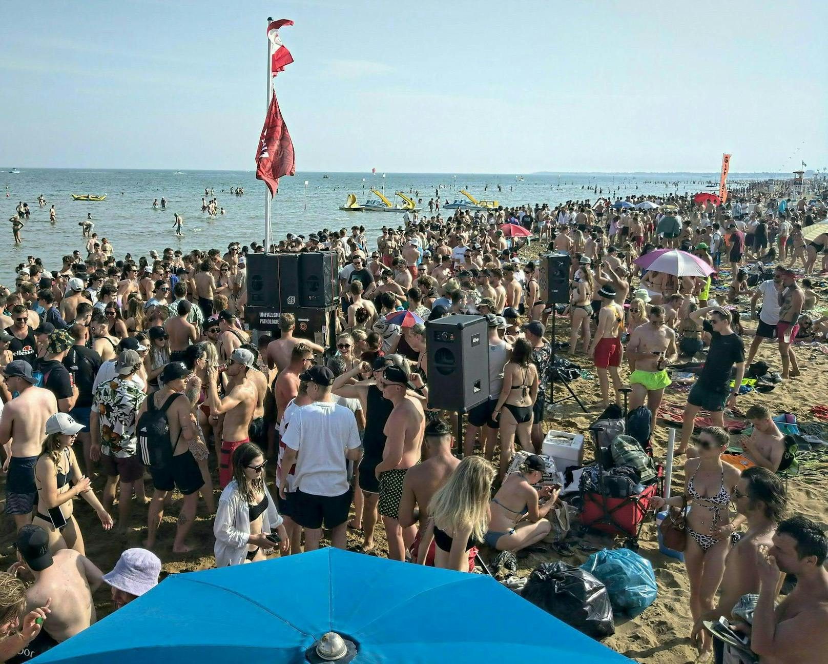 Tausende Party-Touristen aus Österreich sorgen Jahr für Jahr für Ärger in Lignano.