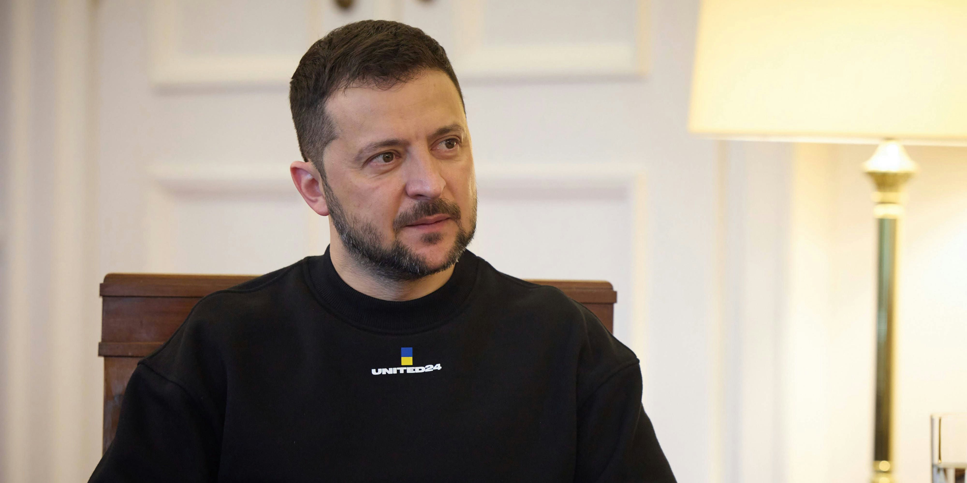 Wolodimir Selenski wird am Montag nach London reisen.