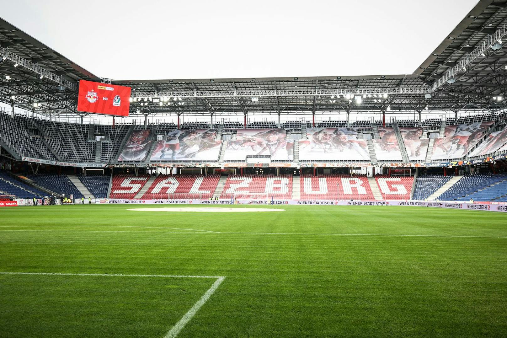 Das Salzburg-Stadion wird am Sonntag nicht bis auf den letzten Platz gefüllt sein. 