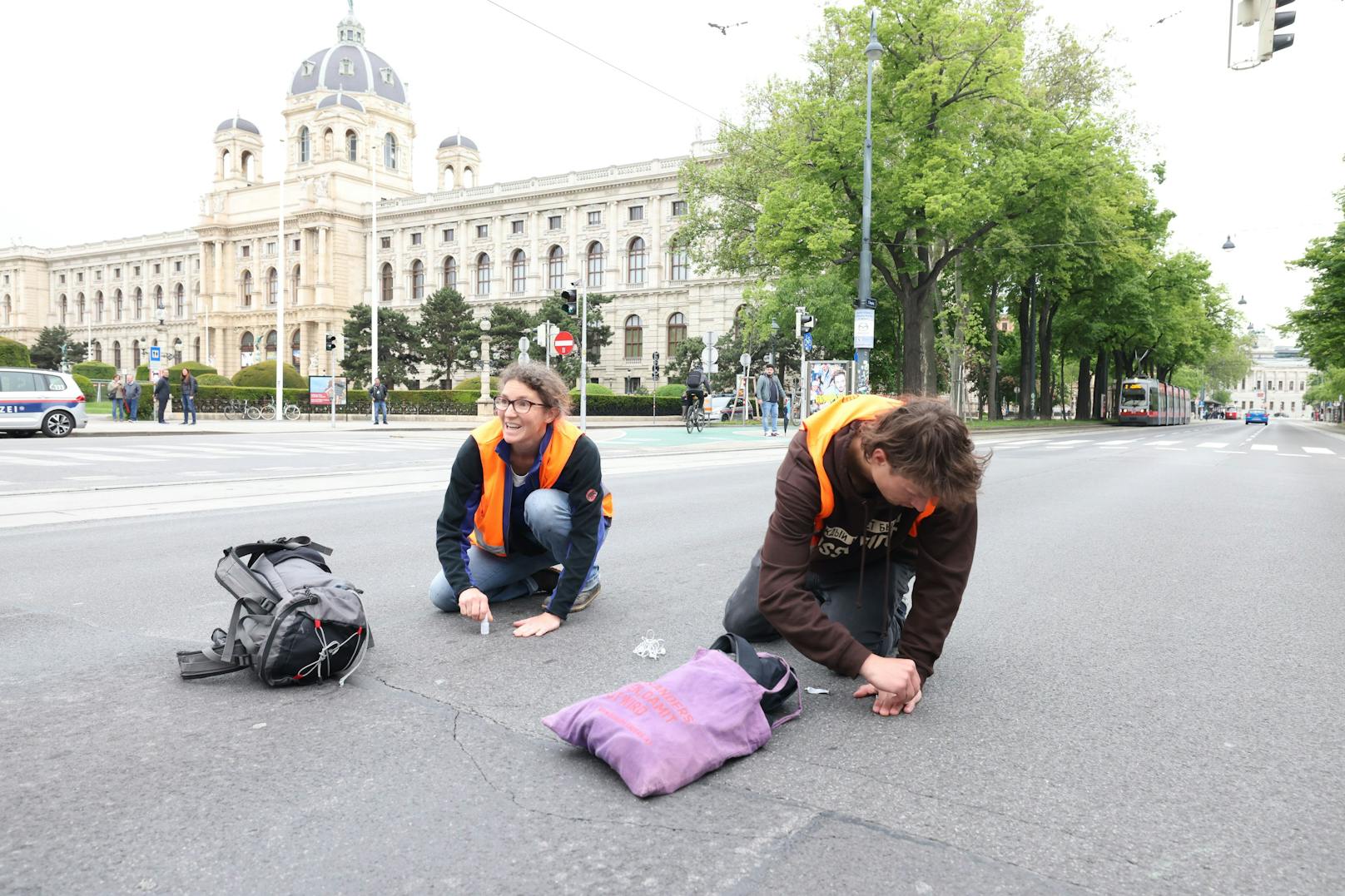 Die Klima-Kleber der "Letzten Generation" haben wieder die Ringstraße blockiert.