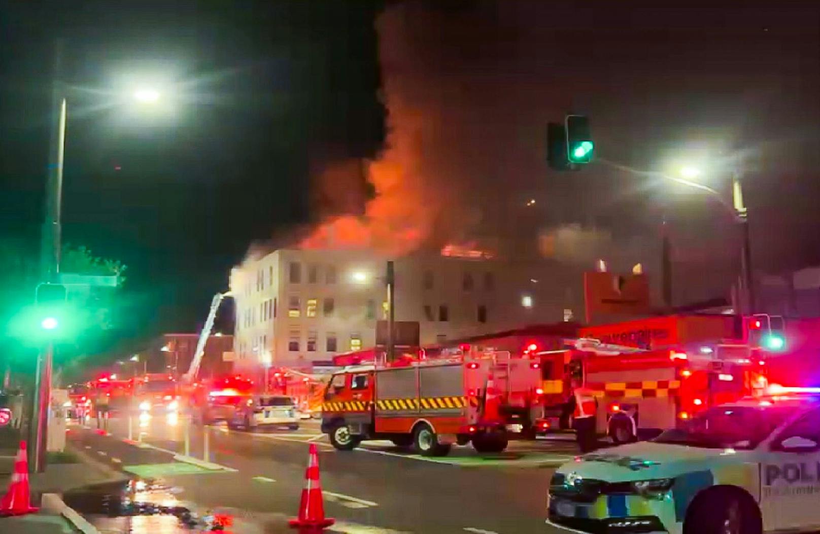 Bei dem Großbrand in Wellington wurden laut ersten Informationen mindestens zehn Personen getötet.