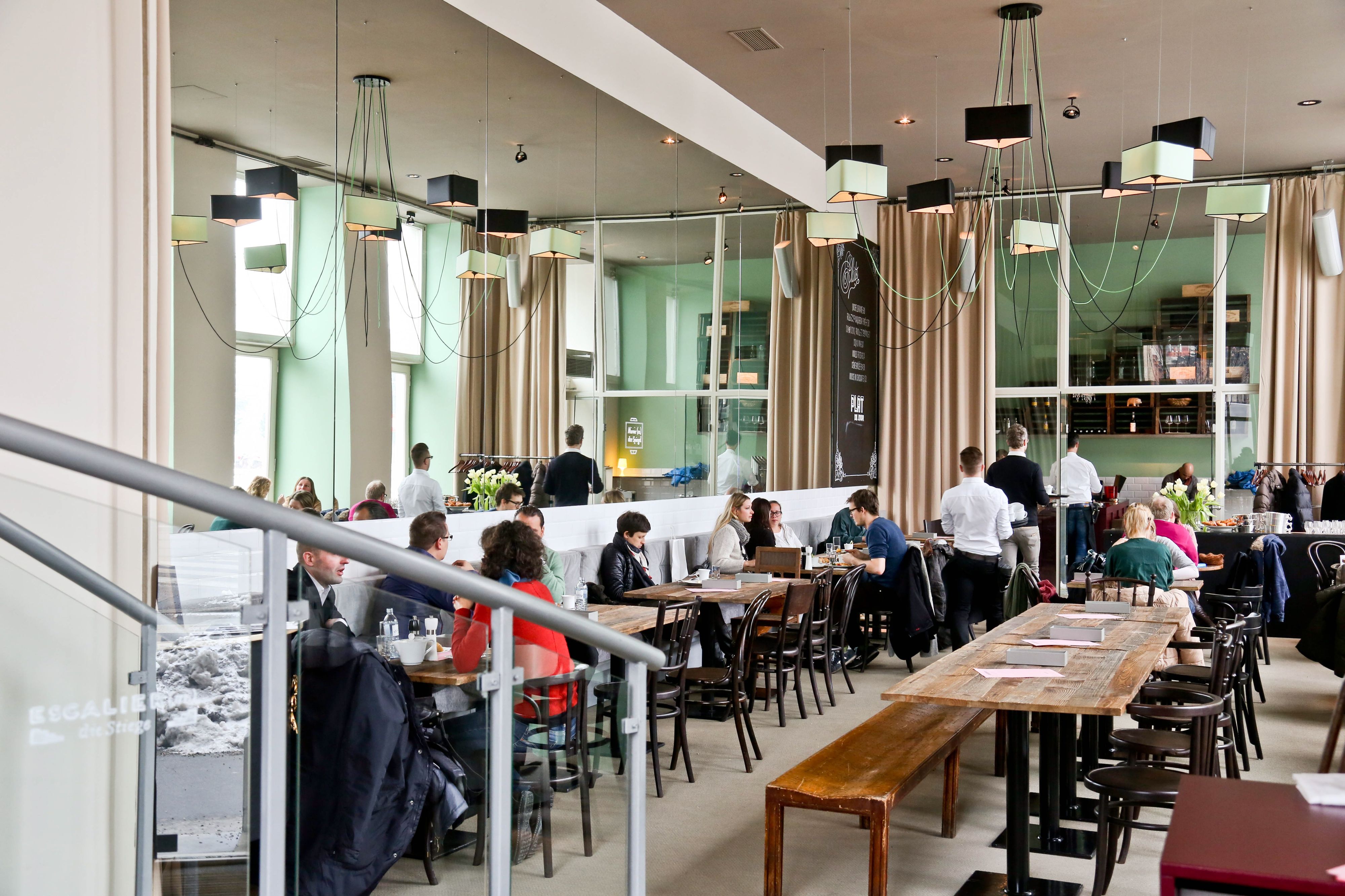 Das Cafe Francais neben der Hauptuni ist vor allem bei Studenten beliebt.