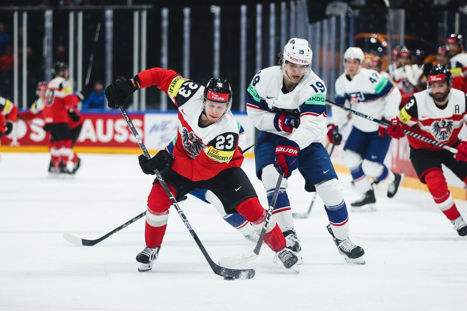 Österreichs Eishockey-Team im WM-Duell gegen die USA. 