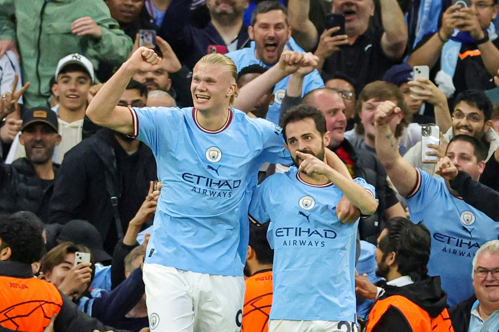 Manchester City feiert den Einzug ins Champions-League-Finale. 