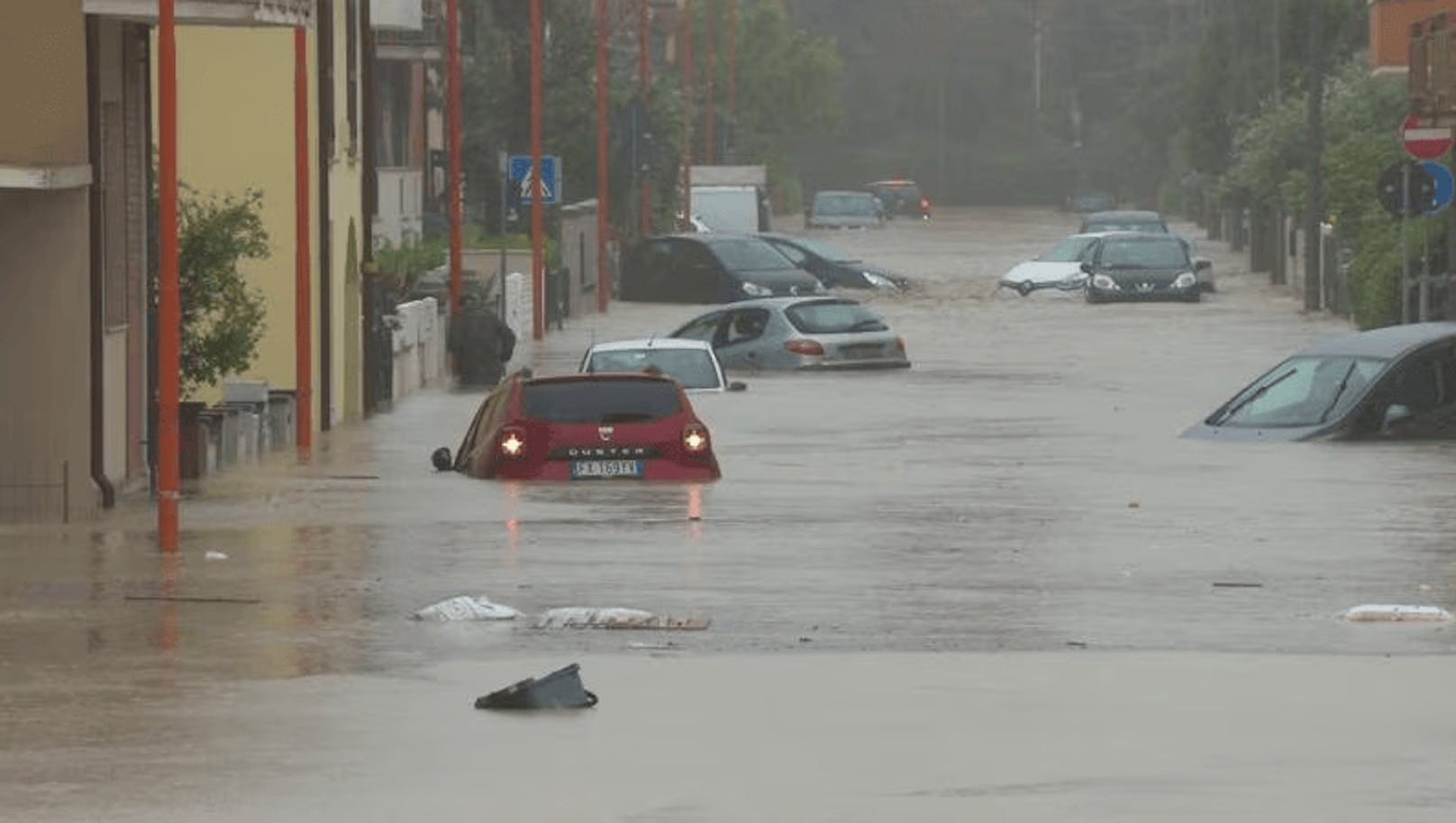 Beginnend mit Dienstag wurde die italienische Region Emilia-Romagna von einem verheerenden Unwetter getroffen.