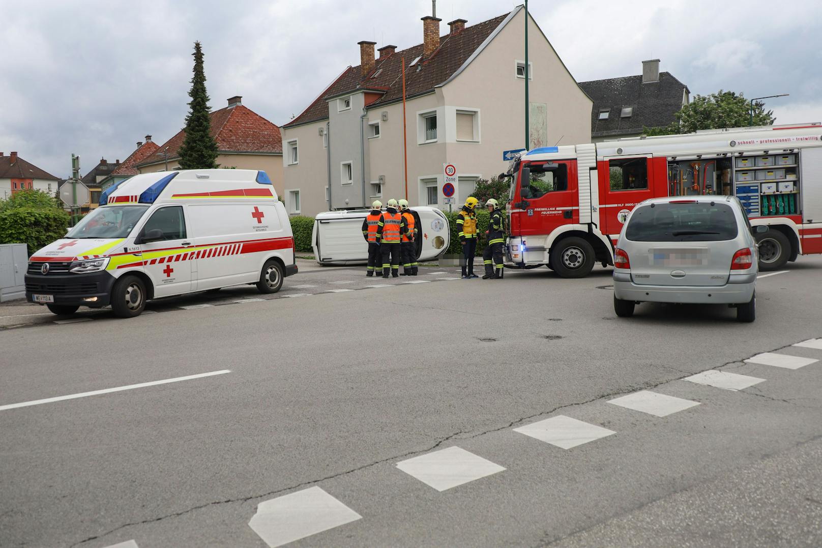 Am Mittwochnachmittag kam es in Wels-Vogelweise zu einem heftigen Crash.&nbsp;