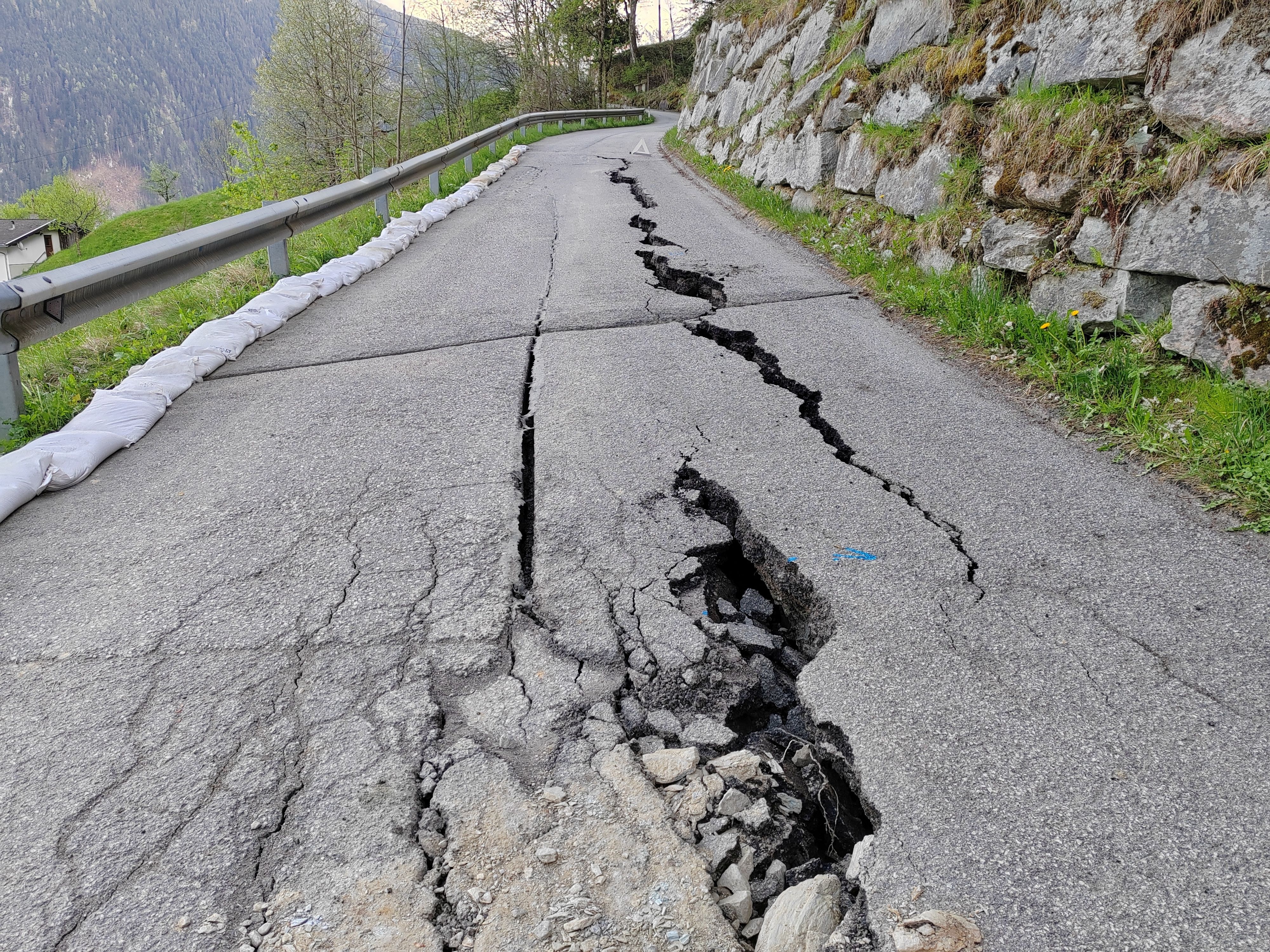 Schwendberg im Tiroler Zillertal ist nun für mehrere Wochen nicht mit dem Auto erreichbar.&nbsp;