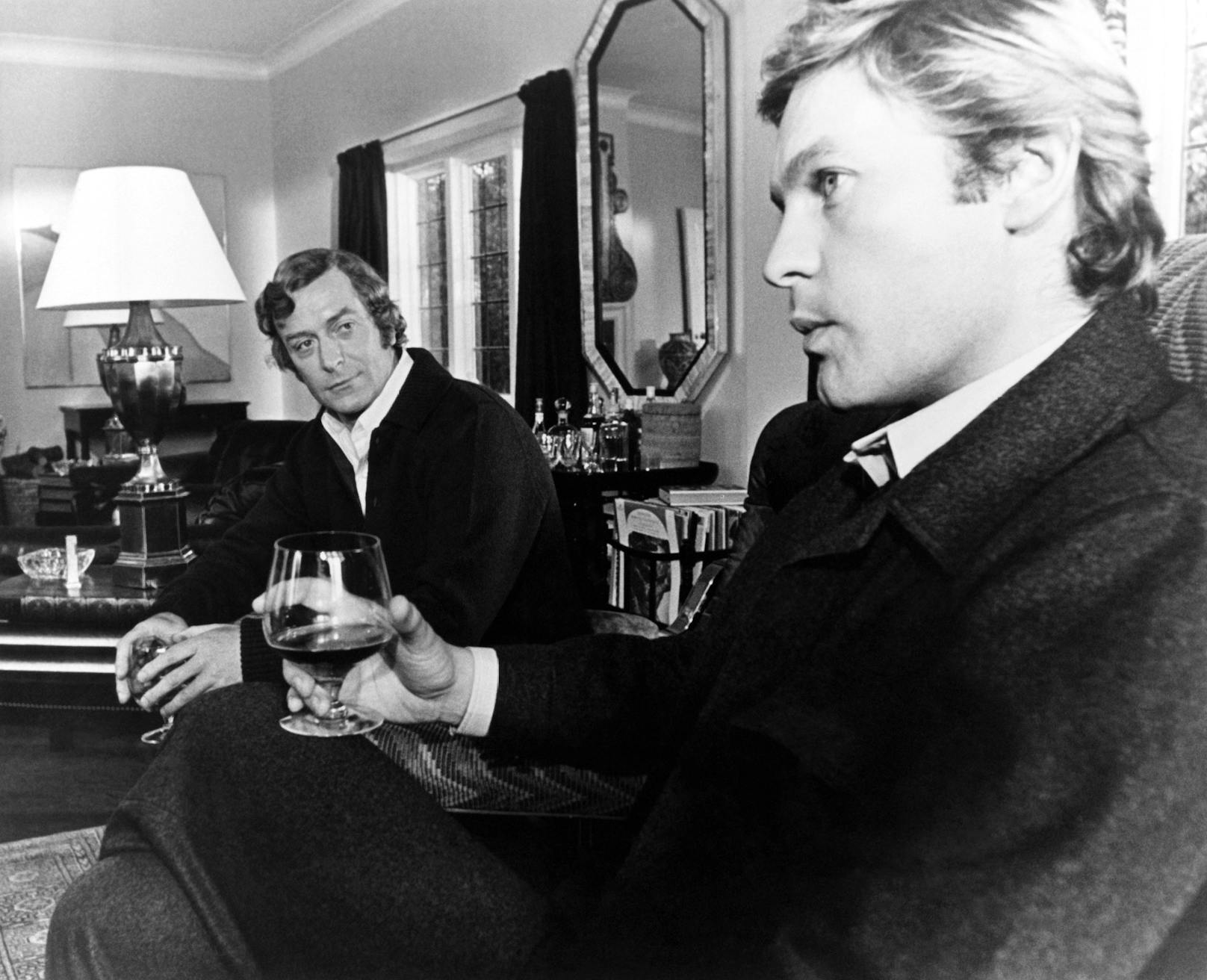 In "Die romantische Engländerin" drehte Helmut Berger mit Michael Caine.