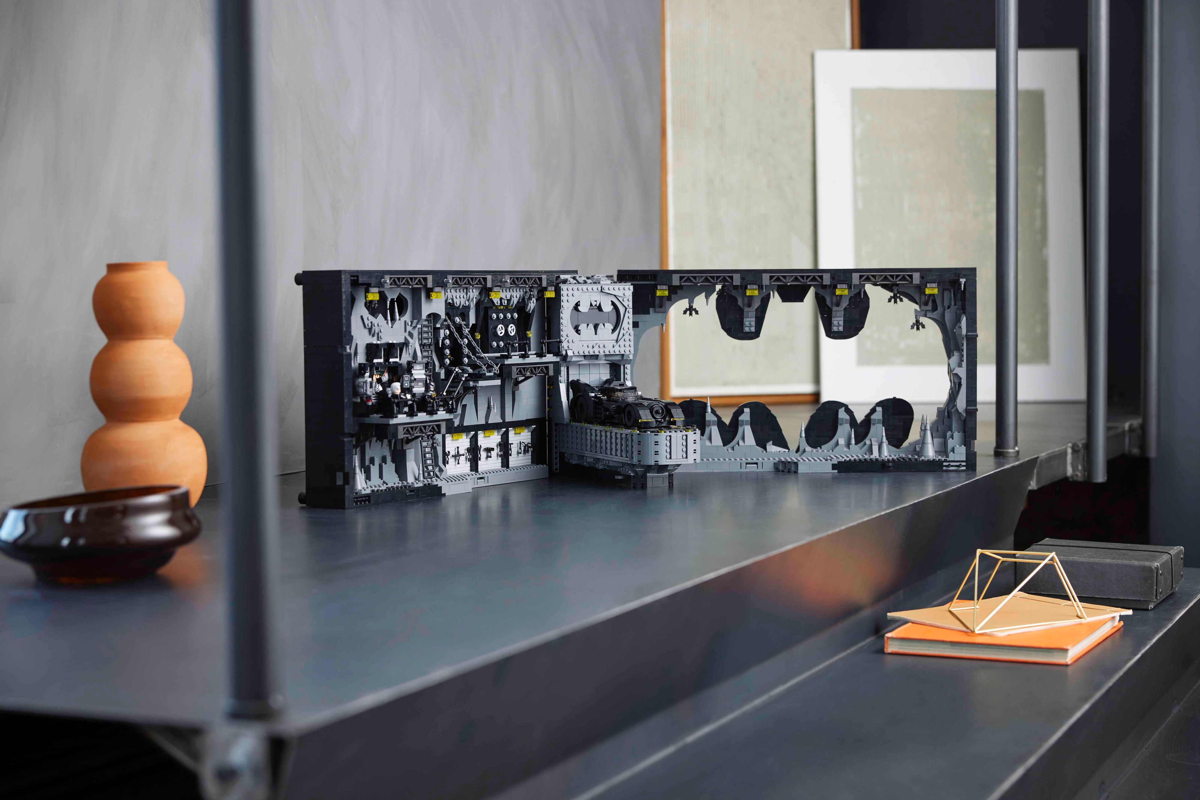 LEGO stellt neue Batcave mit 3.981 Teilen vor