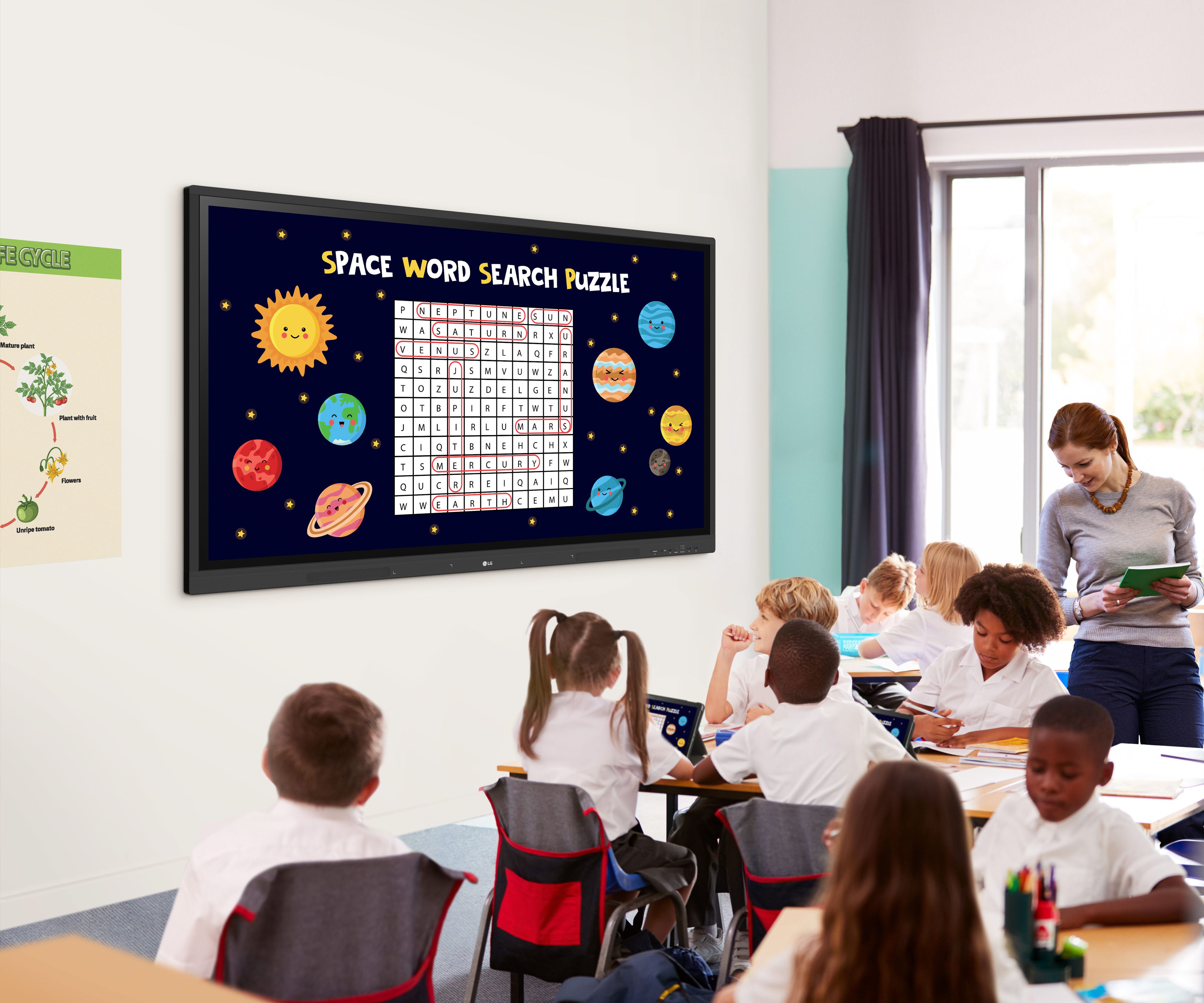 LG CreateBoard verbessert digitales Lernen im Klassenzimmer.